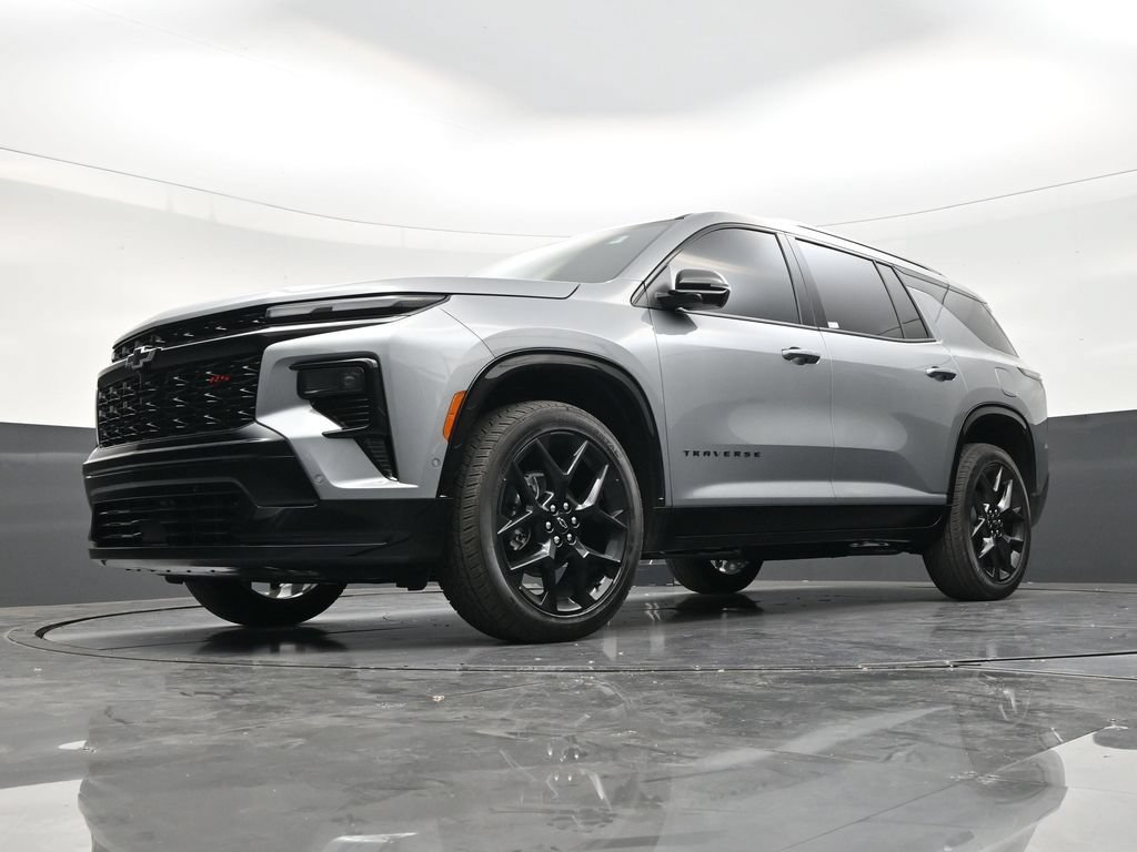 Used 2026 Chevrolet Traverse RS FWD image 21