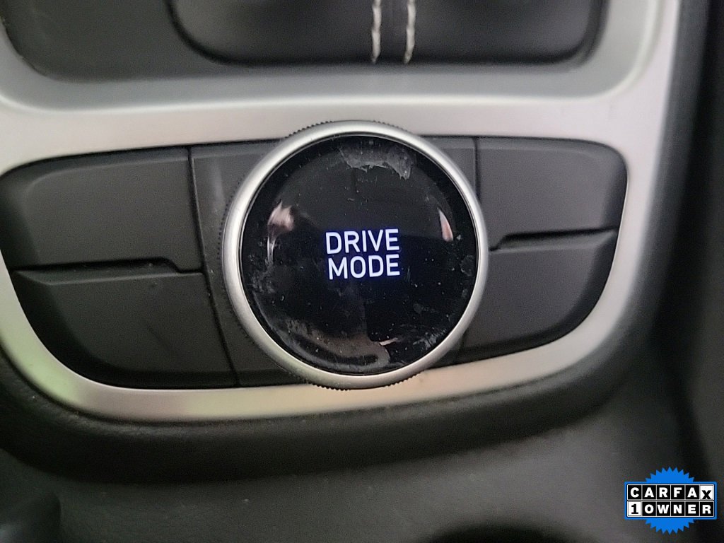 Used 2020 Hyundai Venue SEL image 22