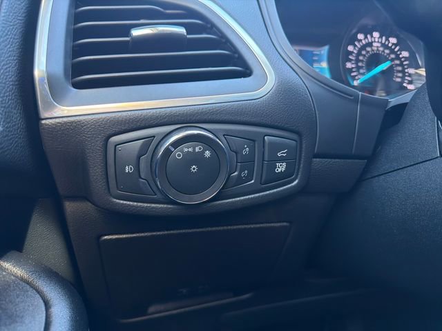 Certified 2022 Ford Edge Titanium AWD/4WD image 21