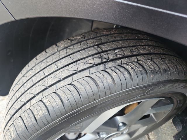 Used 2023 Hyundai Venue SEL image 28