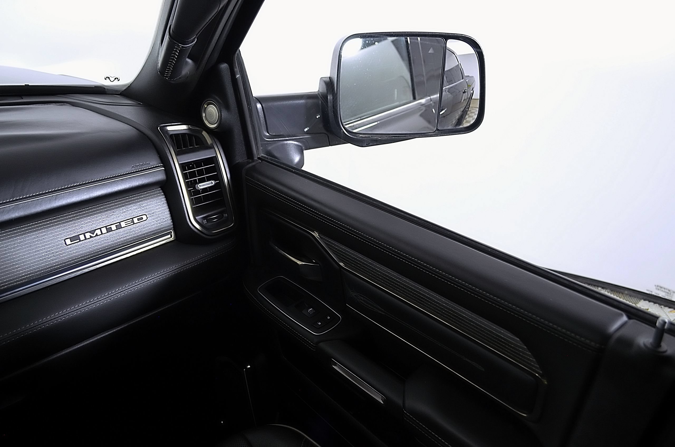 Used 2020 RAM 3500 Limited AWD/4WD image 24