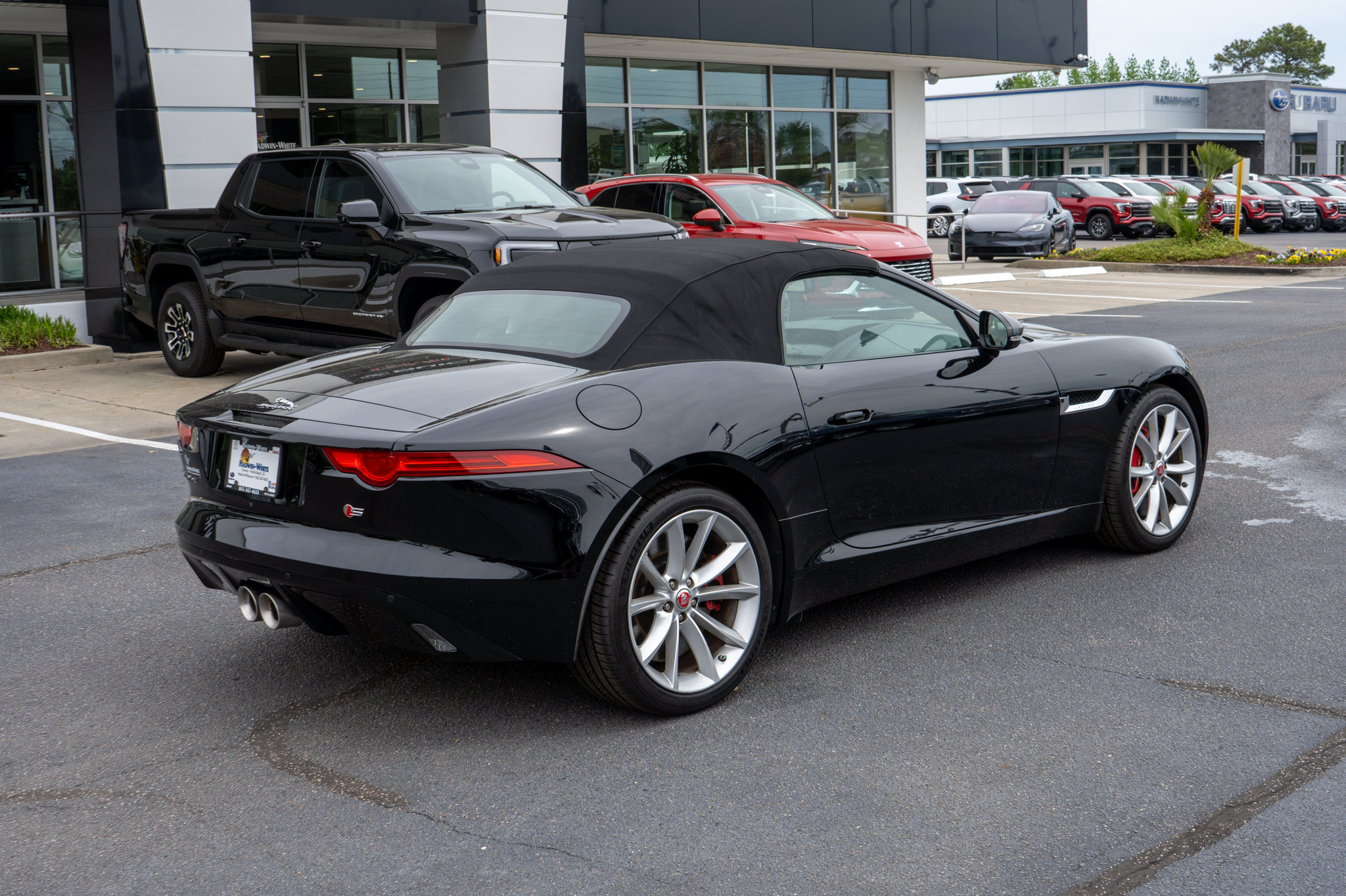 Used 2014 Jaguar F-TYPE S RWD image 3