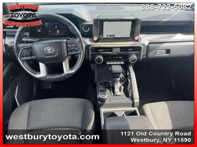 Used 2025 Toyota 4Runner SR5 AWD/4WD image 14