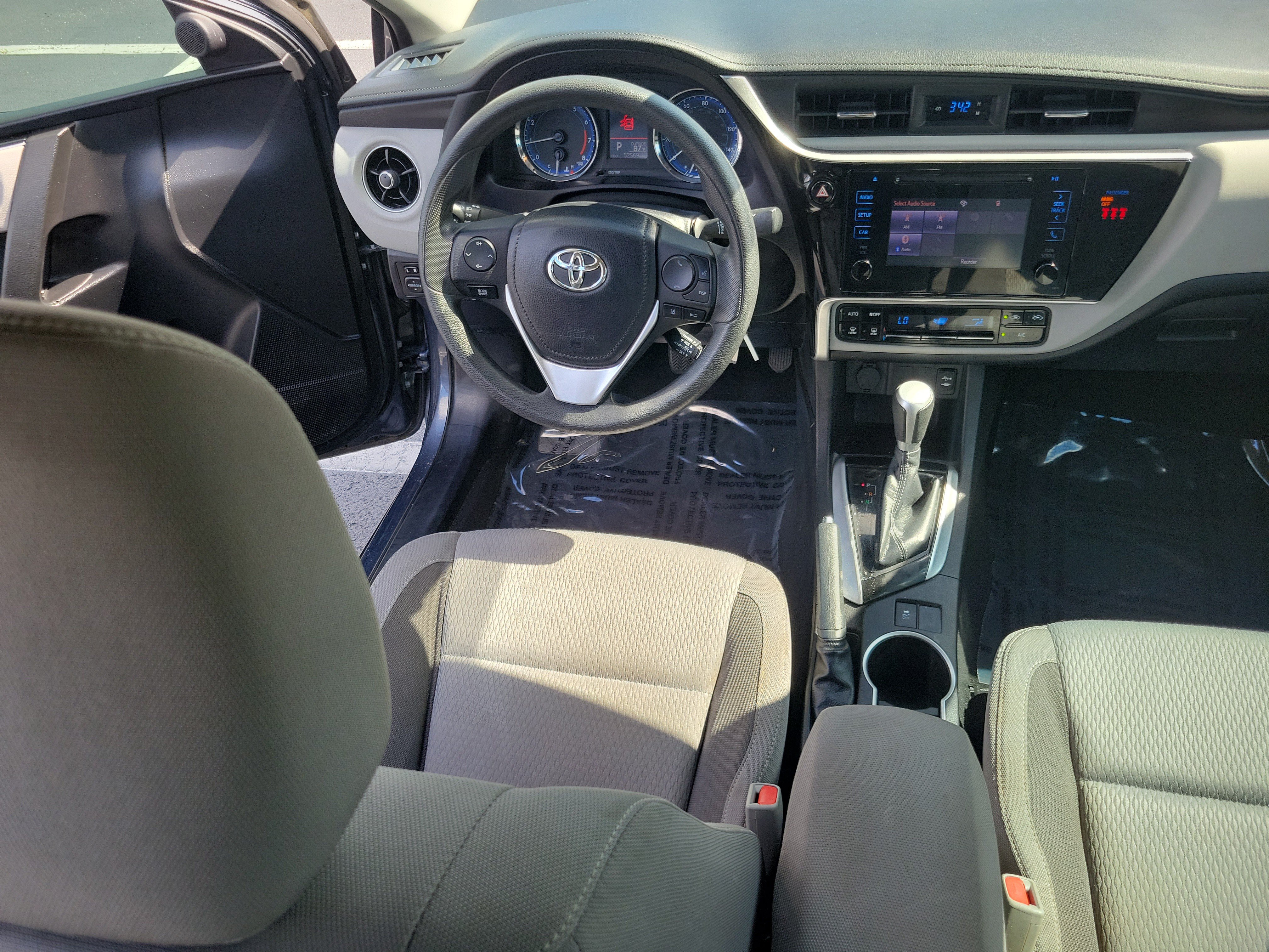 Certified 2018 Toyota Corolla LE FWD image 14