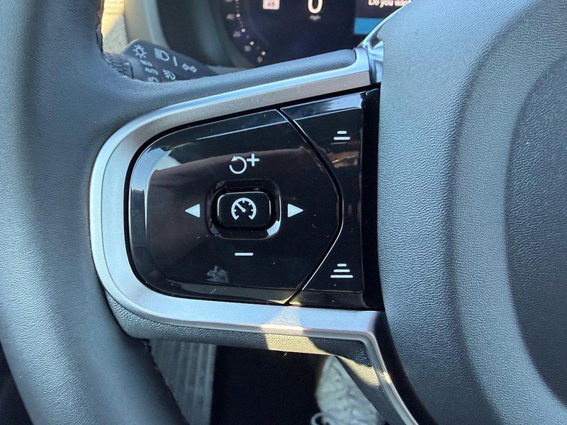 New 2026 Volvo XC90 B5 Core image 13