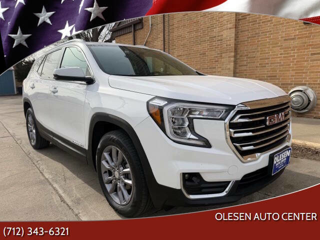 Used 2024 GMC Terrain SLT image 1