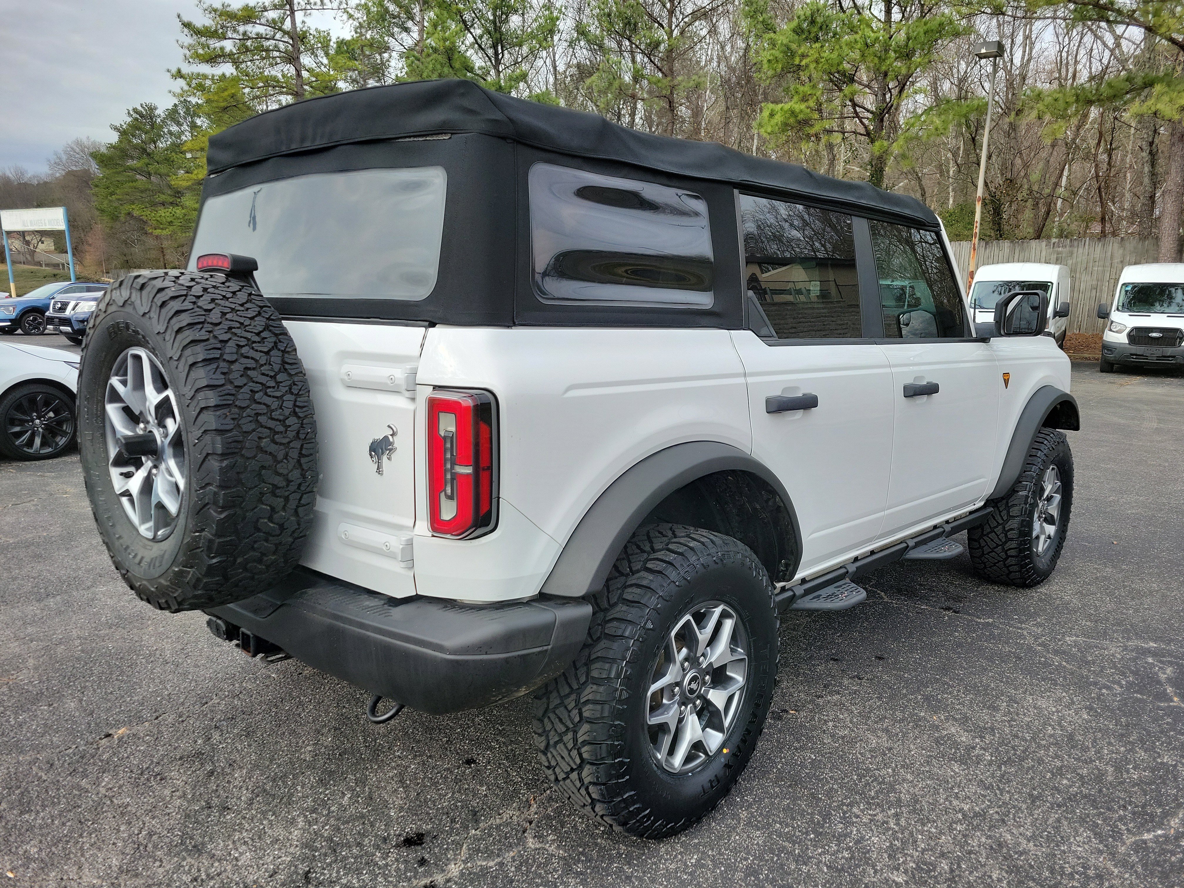 Used 2021 Ford Bronco Badlands image 28