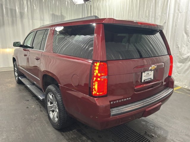 Used 2017 Chevrolet Suburban LT w/ LT Signature Package image 5