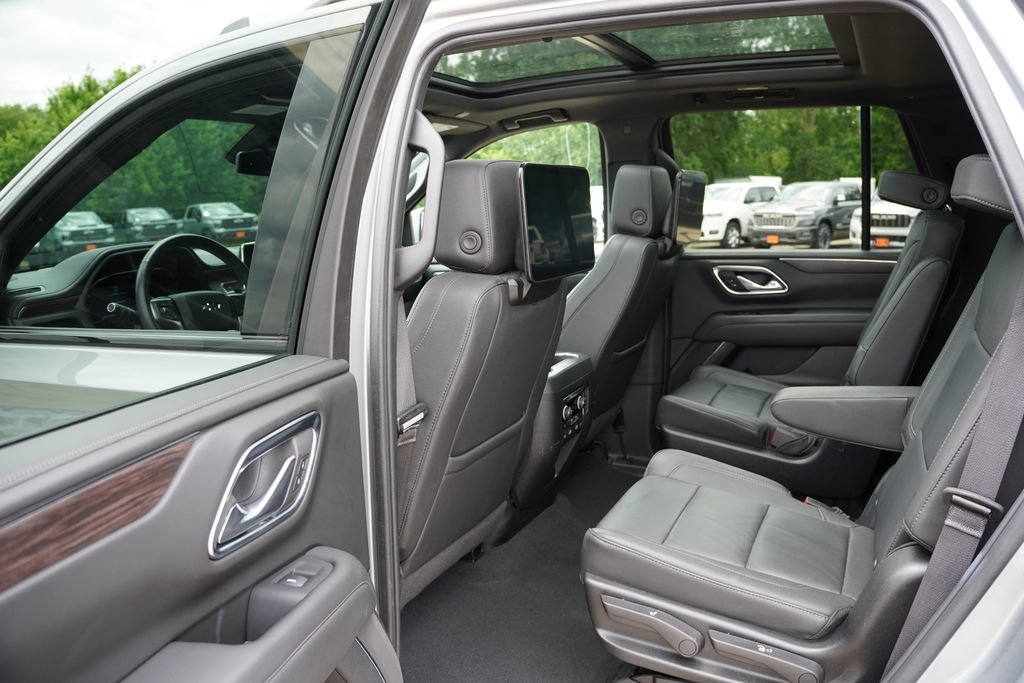 Certified 2024 Chevrolet Tahoe Z71 w/ Luxury Package AWD/4WD image 18