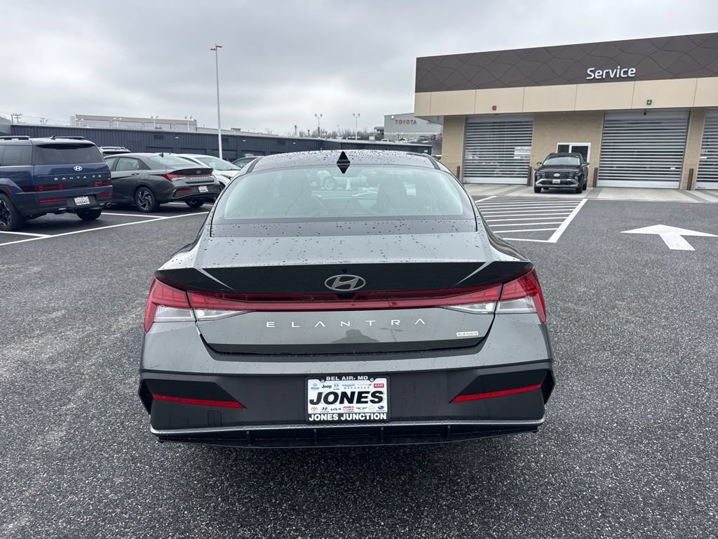 New 2026 Hyundai Elantra Hybrid FWD image 6