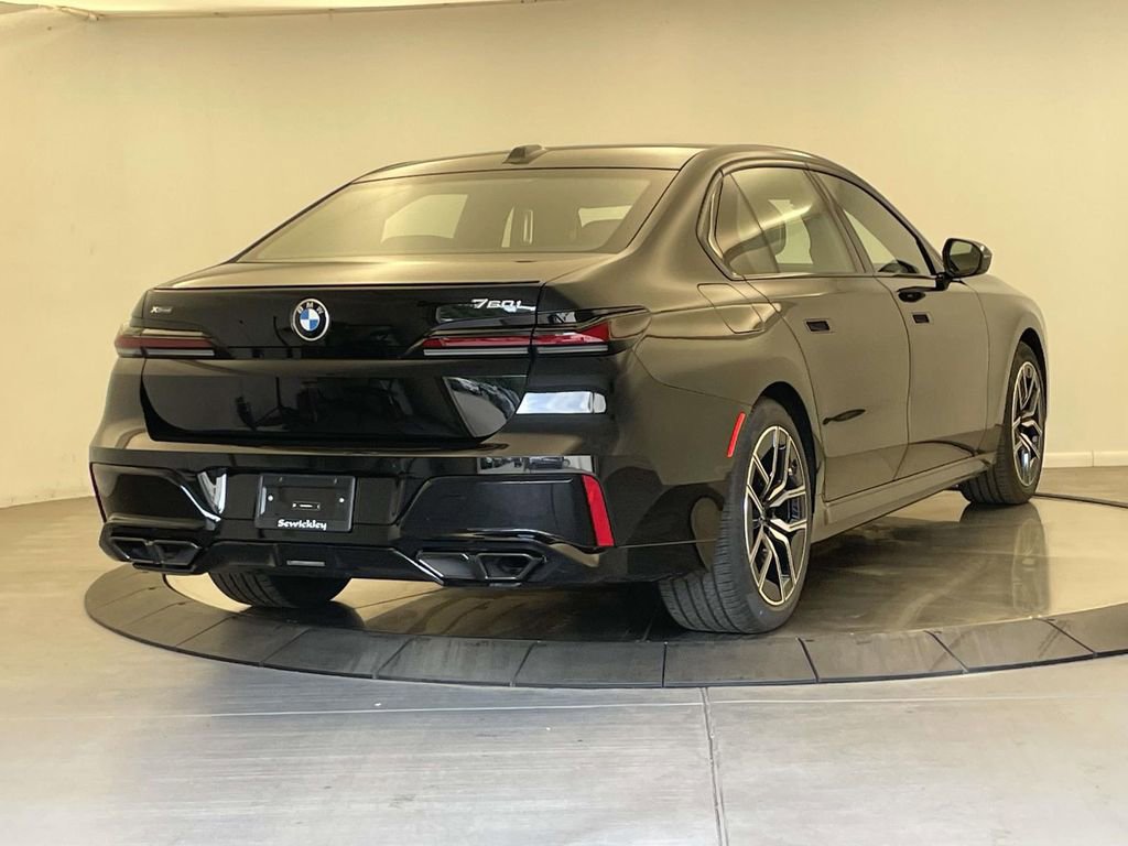 New 2025 BMW 760i xDrive AWD/4WD image 5