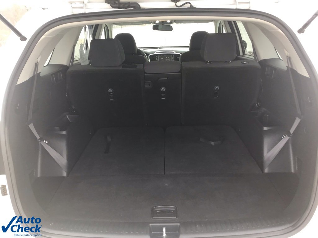Used 2020 Kia Sorento LX image 6