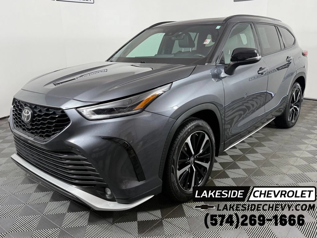 Used 2021 Toyota Highlander XSE AWD/4WD image 1