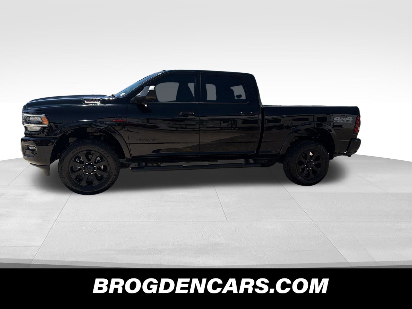 Used 2020 RAM 2500 Laramie w/ Night Edition AWD/4WD image 5