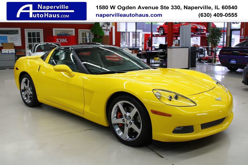Used 2007 Chevrolet Corvette Coupe w/ Preferred Equipment Group RWD image 1