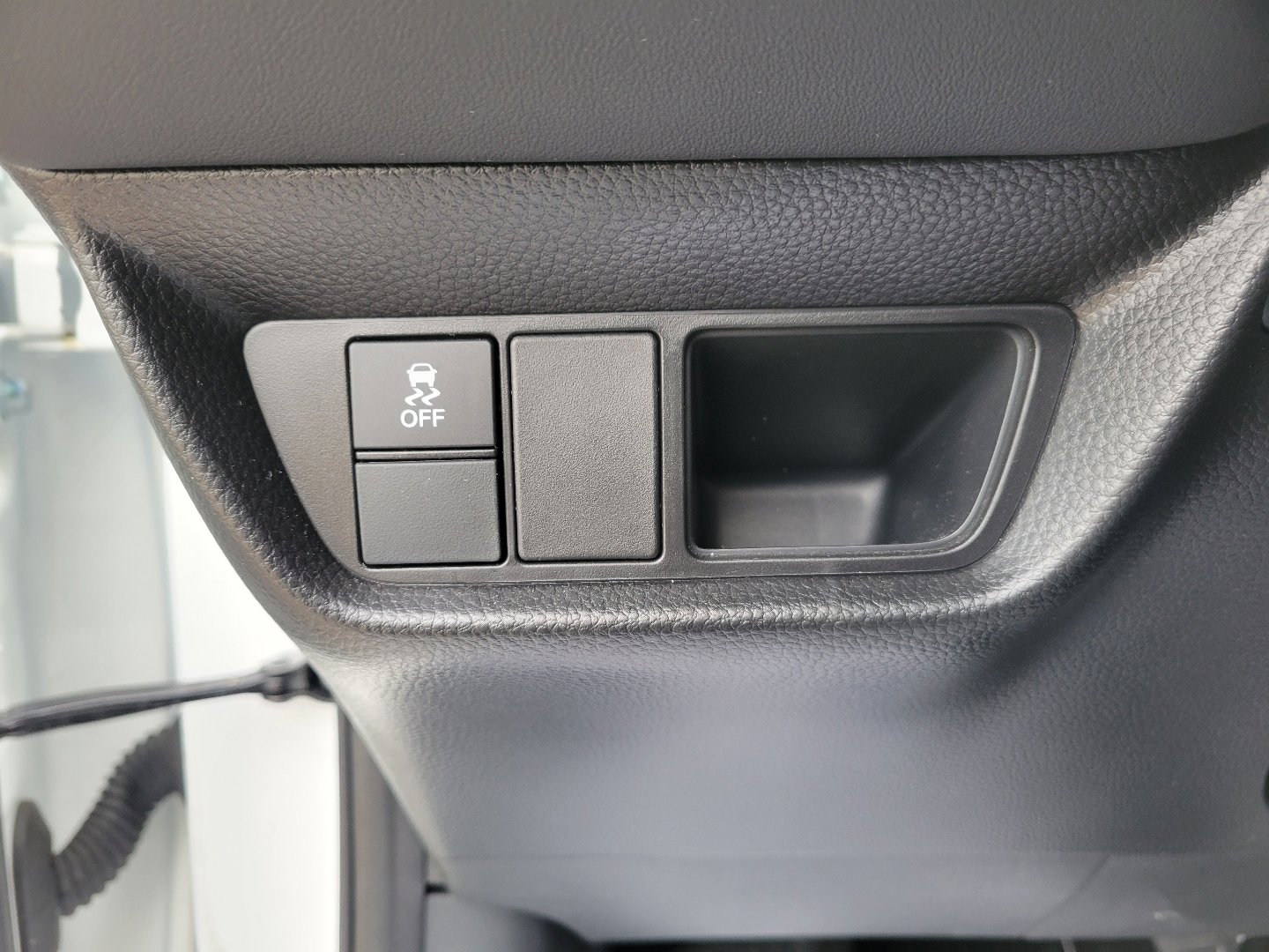 Certified 2025 Honda HR-V LX image 20