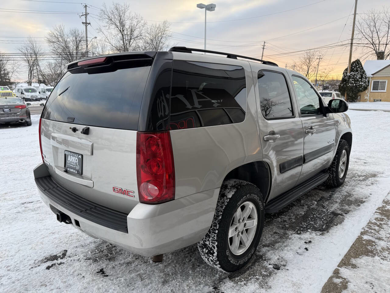 Used 2007 GMC Yukon SLE image 9