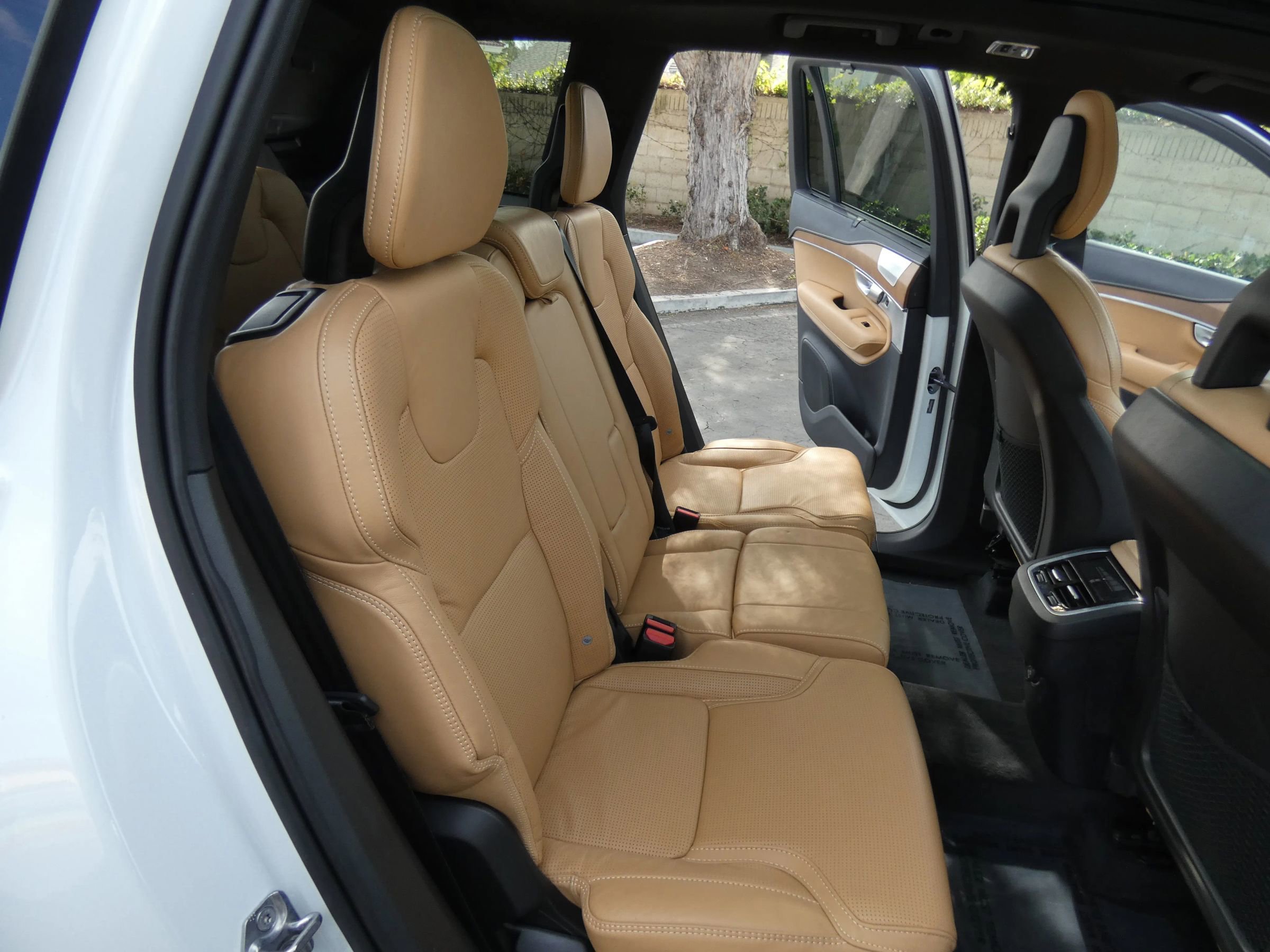 Used 2017 Volvo XC90 T6 Inscription w/ Vision Package image 45