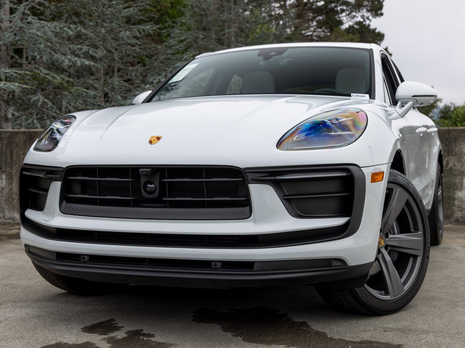 New 2025 Porsche Macan image 7
