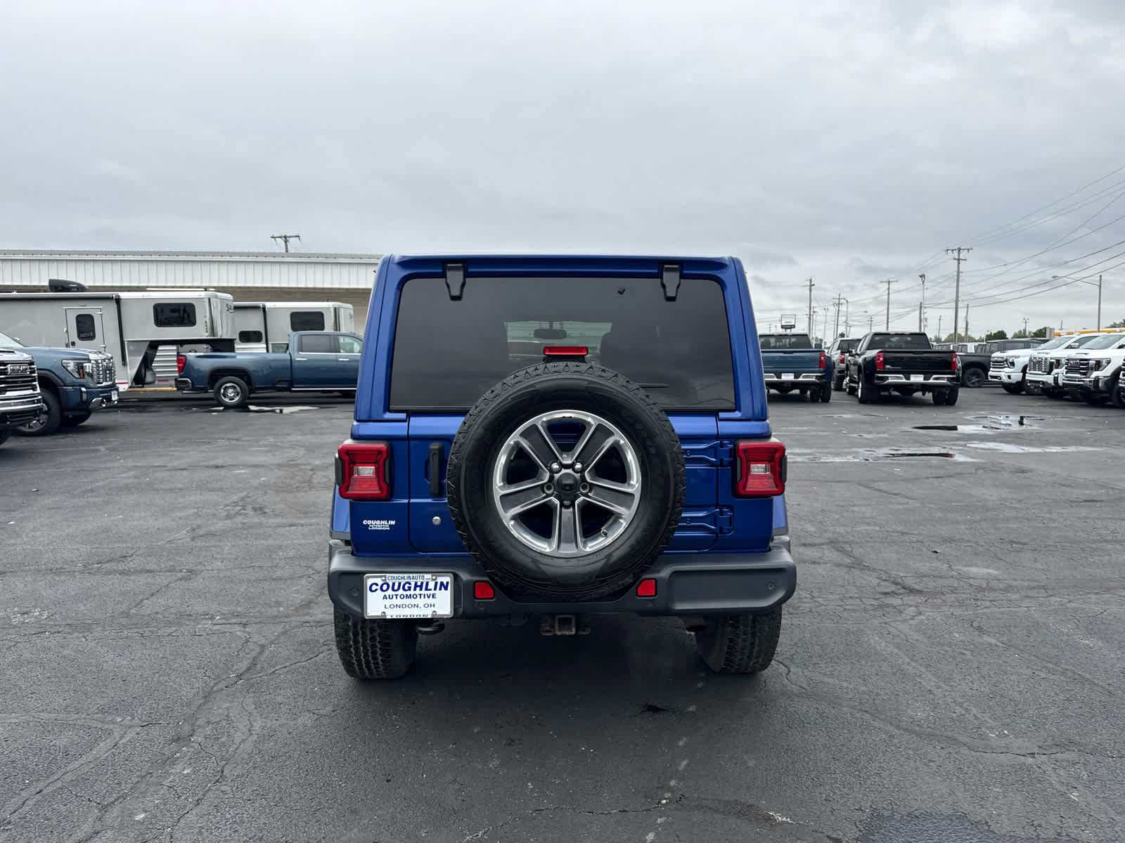 Used 2019 Jeep Wrangler Unlimited Sahara w/ Safety Group AWD/4WD image 4