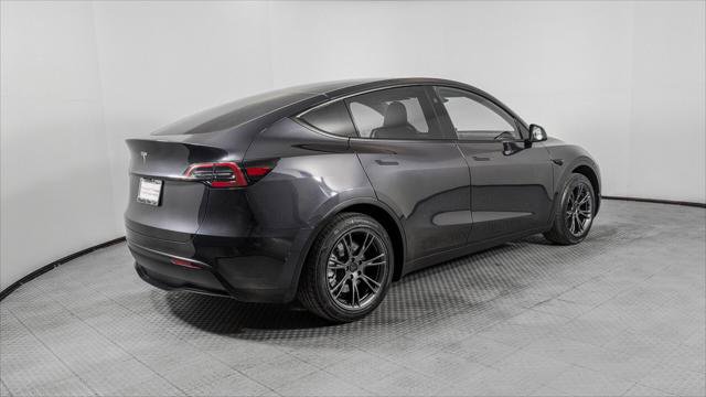 Used 2024 Tesla Model Y Long Range image 7