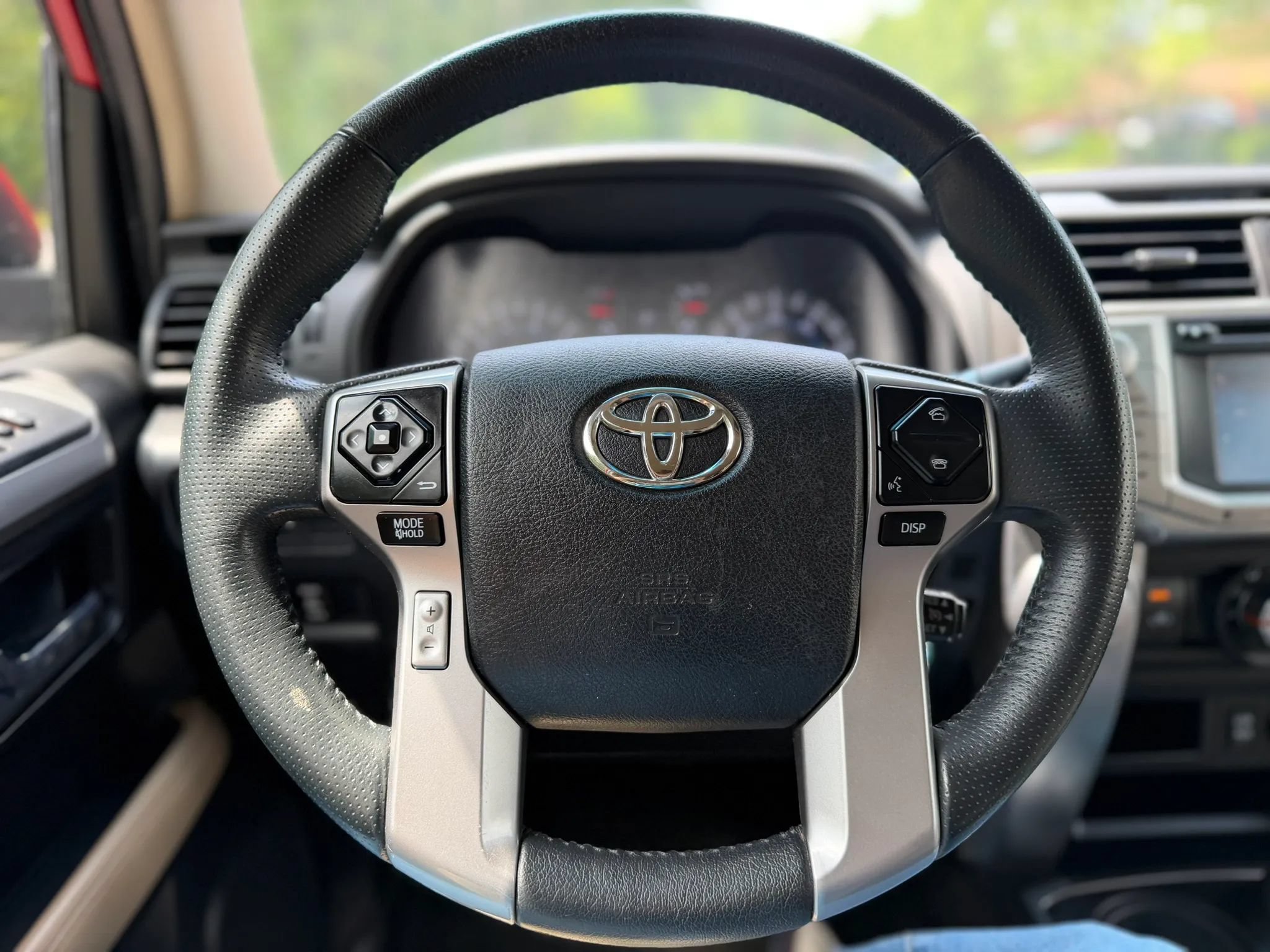 Used 2016 Toyota 4Runner SR5 AWD/4WD image 34