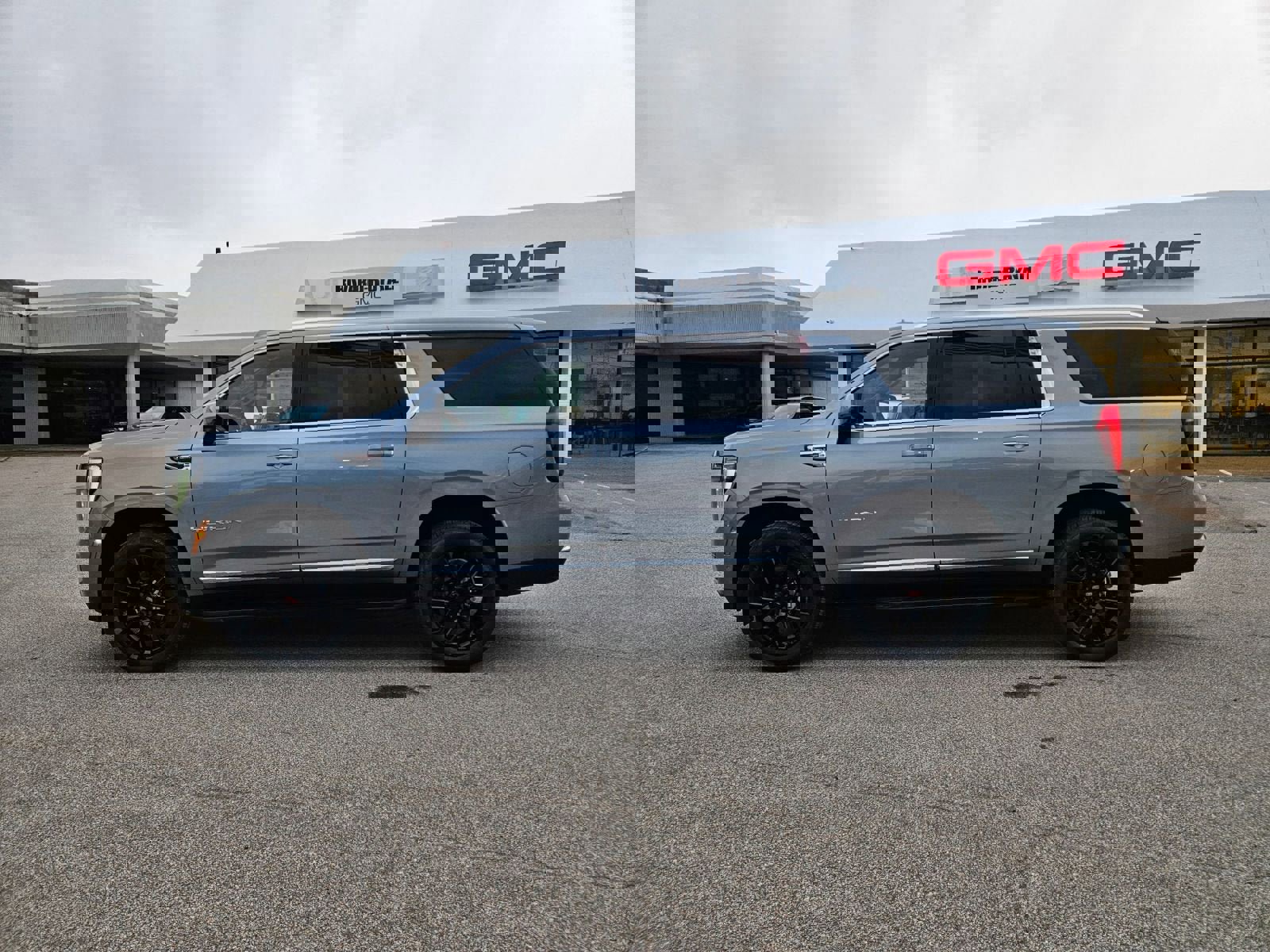 New 2026 GMC Yukon XL Elevation image 2