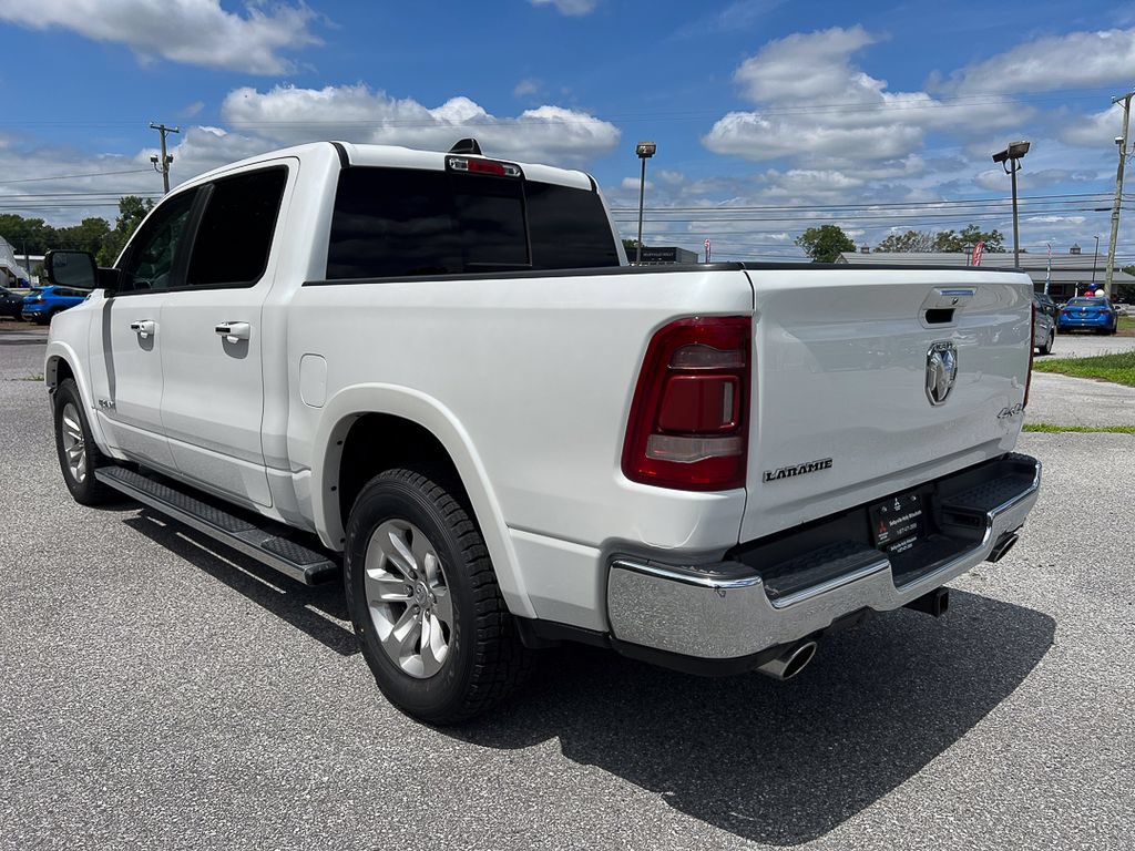 Used 2022 RAM 1500 Laramie AWD/4WD image 3