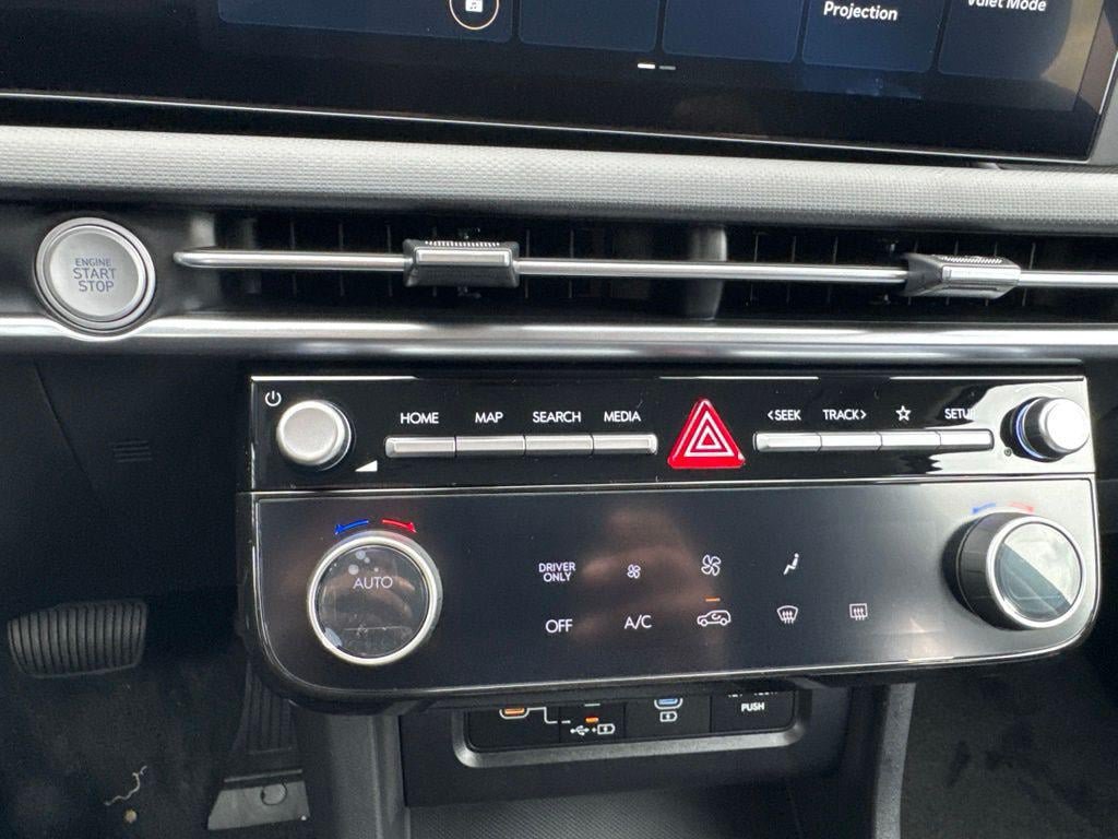 New 2026 Hyundai Tucson Blue SE AWD/4WD image 16