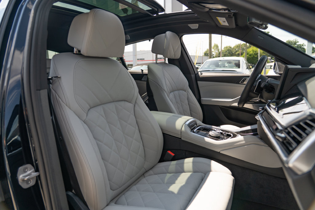 Used 2026 BMW X6 M60i w/ Executive Package AWD/4WD image 22