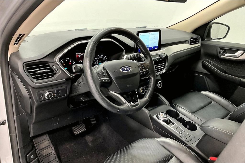Used 2020 Ford Escape SEL image 16