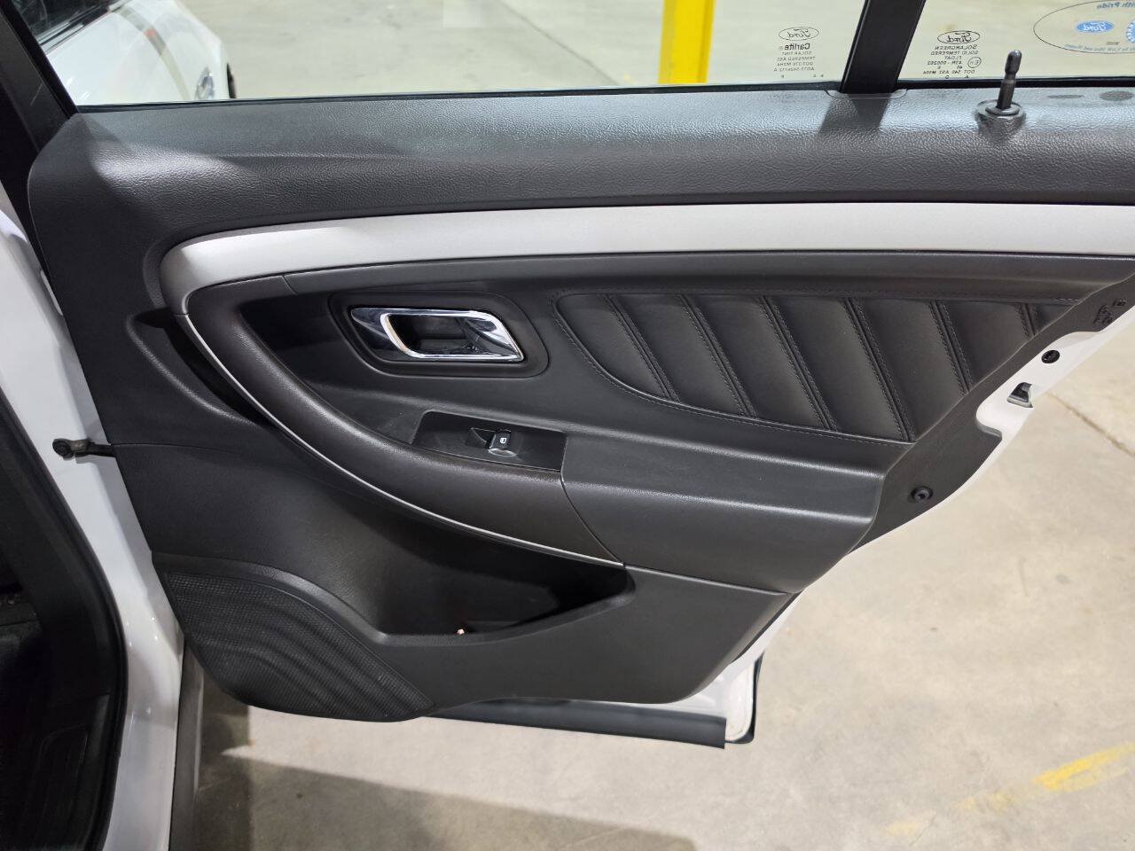 Used 2016 Ford Taurus SEL FWD image 30