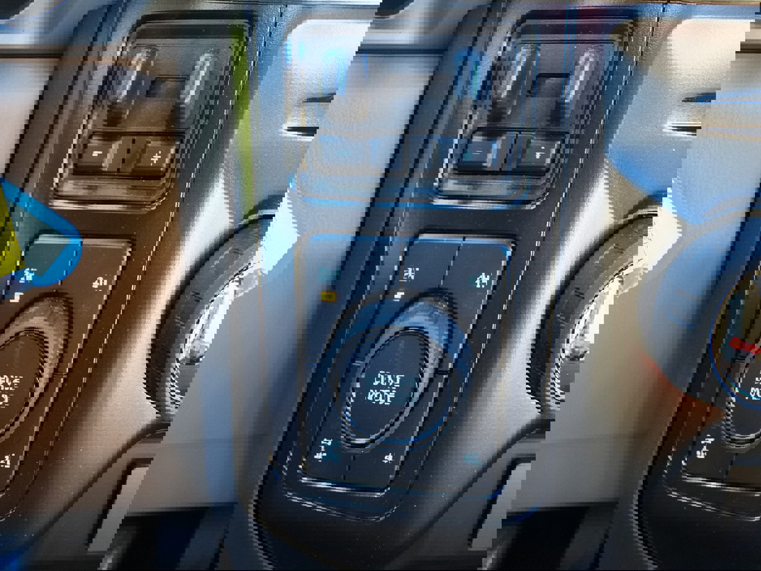 Used 2025 Ford F350 XLT image 23