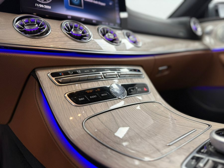 Used 2019 Mercedes-Benz E 450 4MATIC Cabriolet image 85