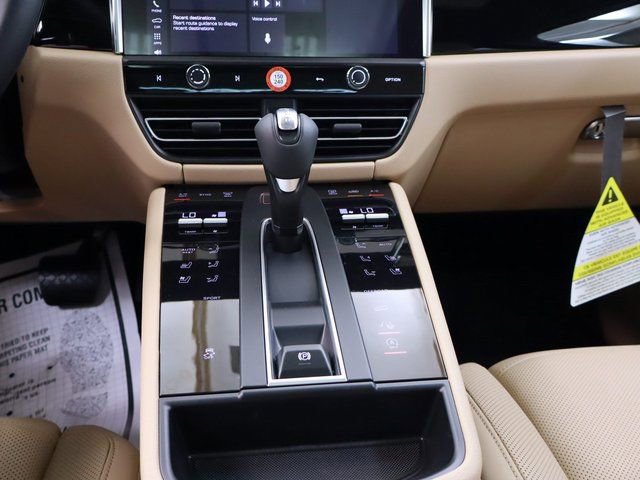 New 2024 Porsche Macan image 40