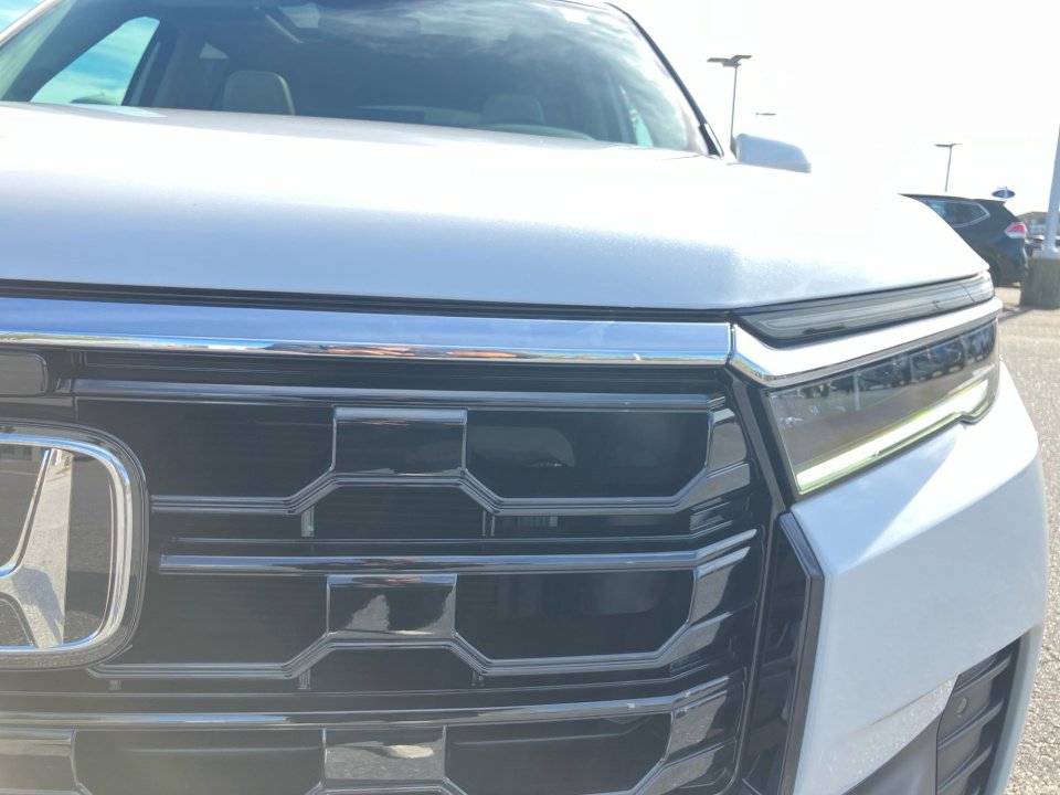 New 2026 Honda Pilot Touring image 26