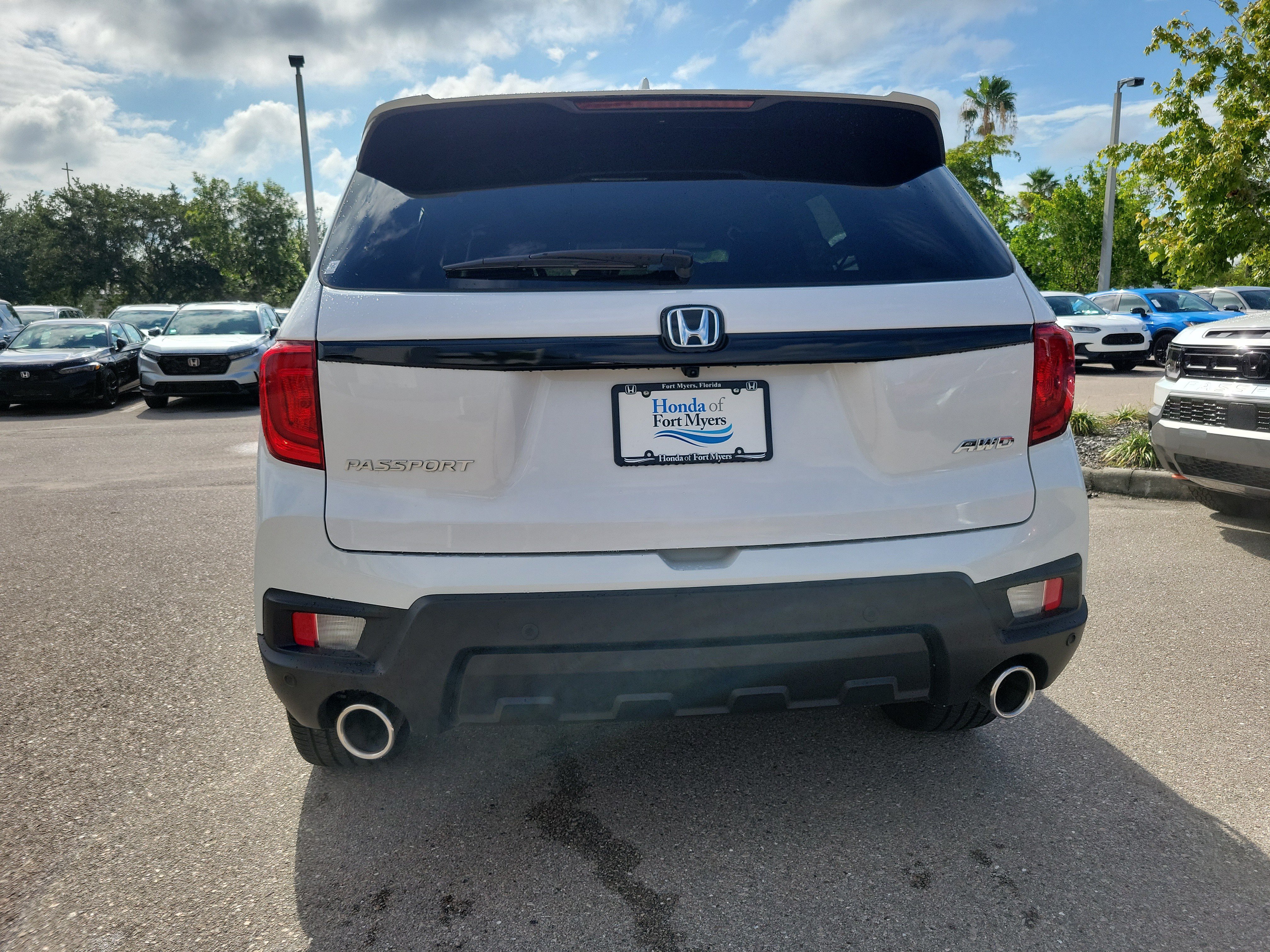 Used 2024 Honda Passport EX-L image 5