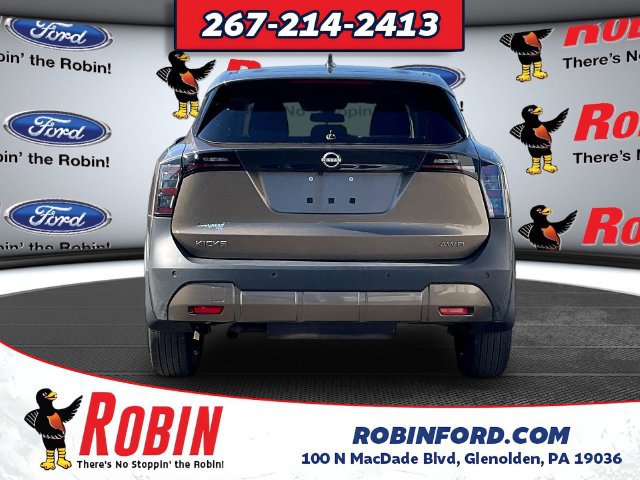 Used 2025 Nissan Kicks SV AWD/4WD image 6