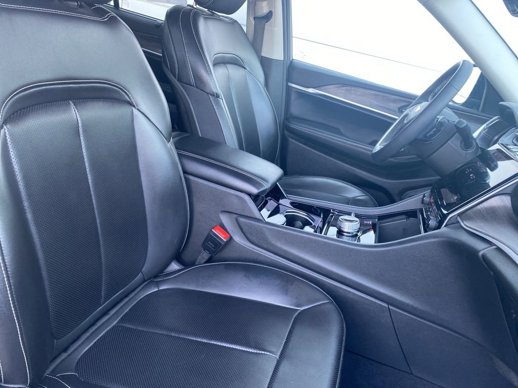 Certified 2023 Jeep Grand Cherokee L Limited w/ Luxury Tech Group II image 9