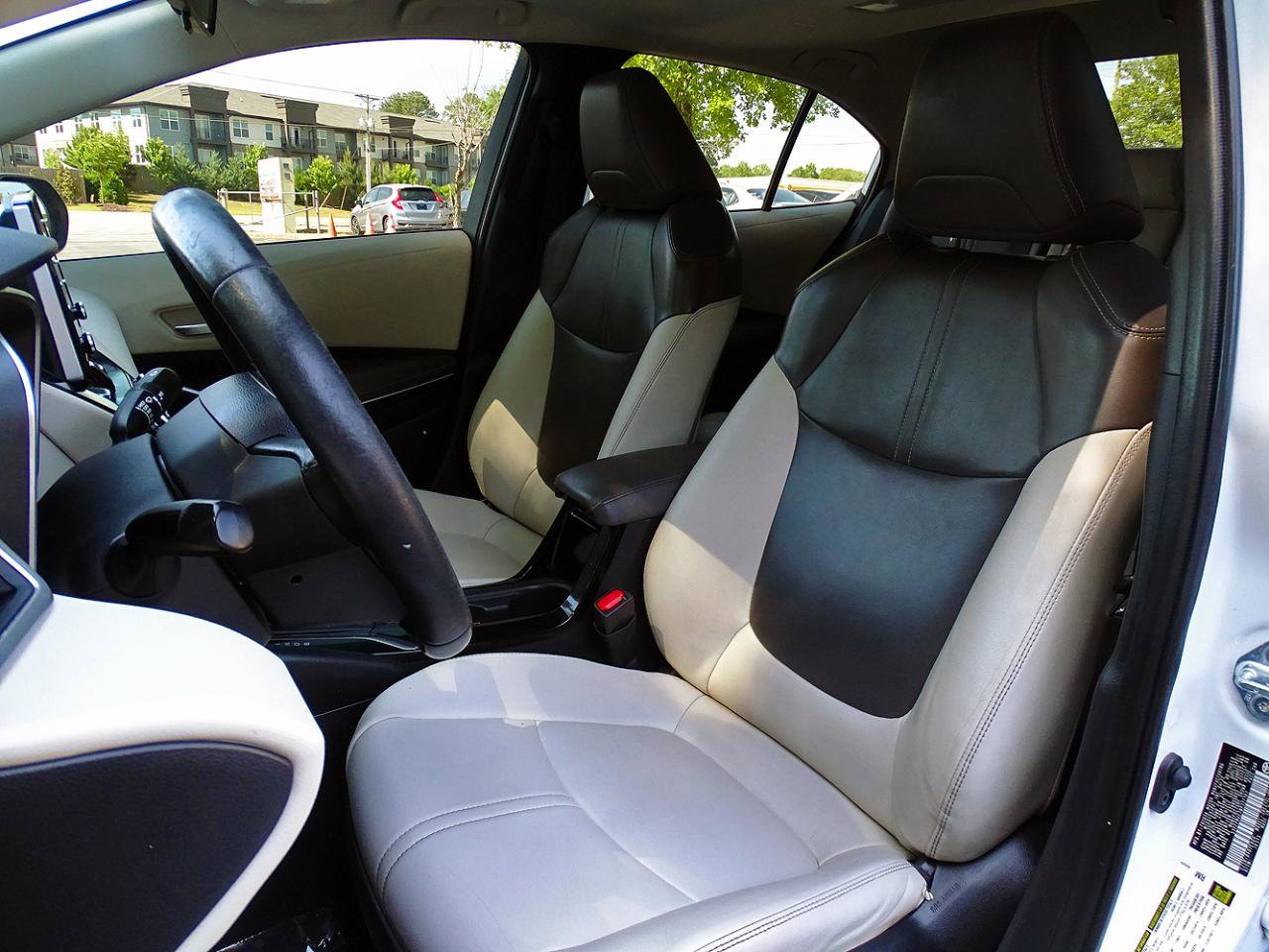 Used 2022 Toyota Corolla XLE FWD image 21