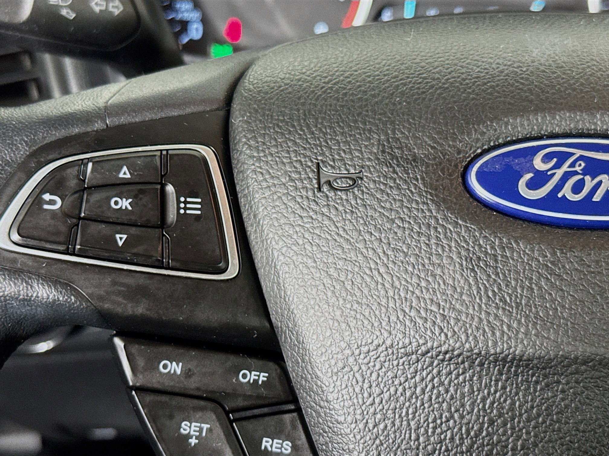 Used 2020 Ford EcoSport SE w/ SE Convenience Package image 13