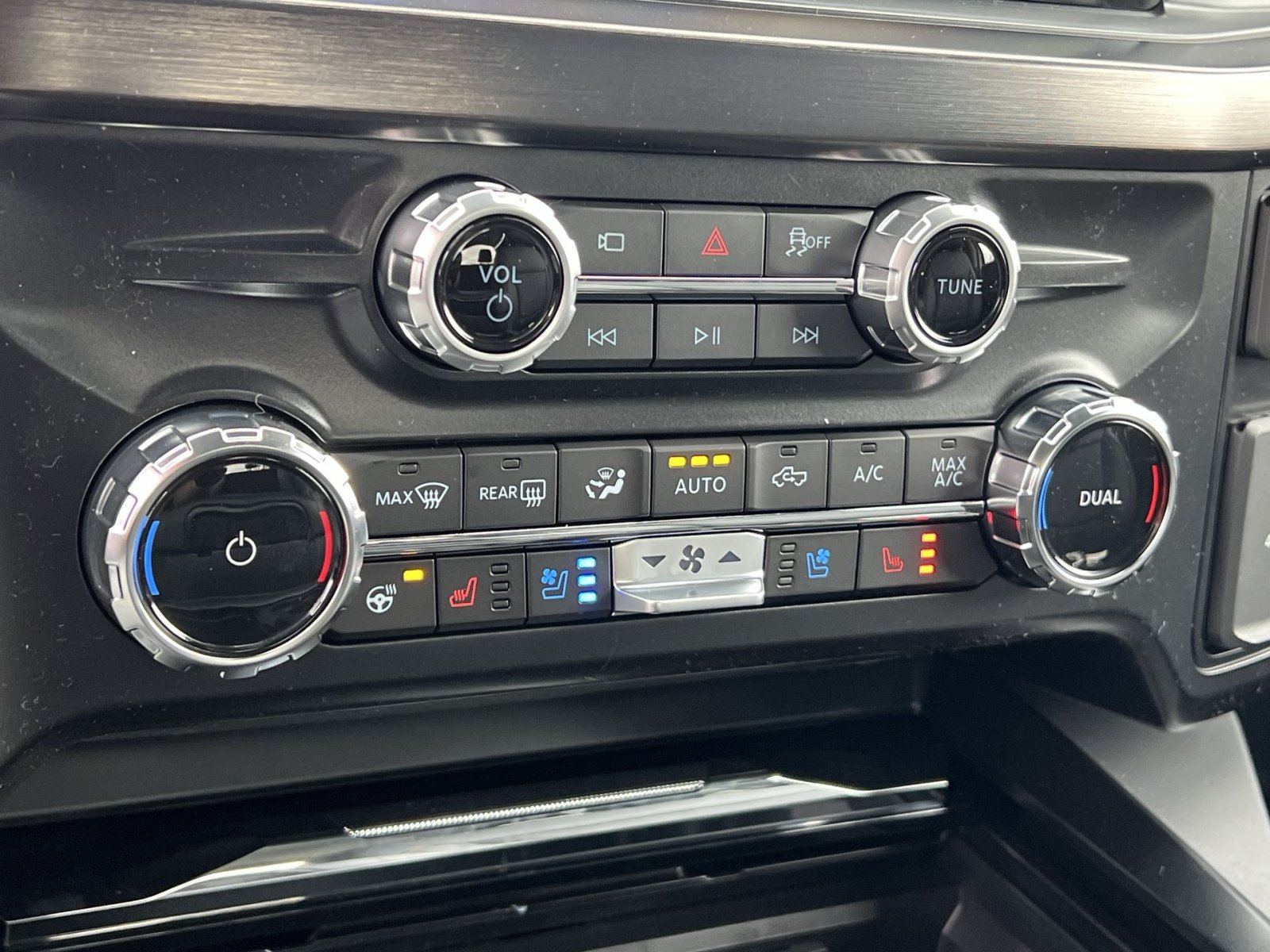 New 2026 Ford F350 Lariat AWD/4WD image 29