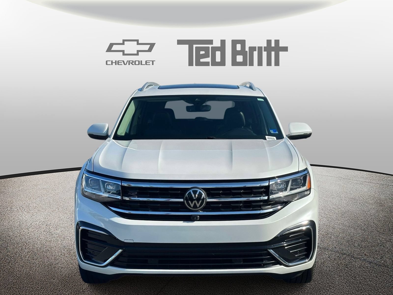 Used 2022 Volkswagen Atlas SEL Premium AWD/4WD image 2