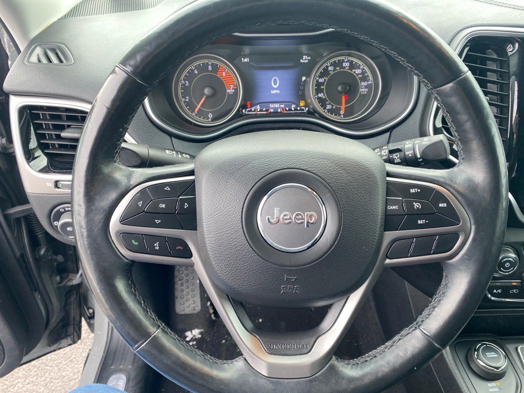 Used 2020 Jeep Cherokee Limited image 10