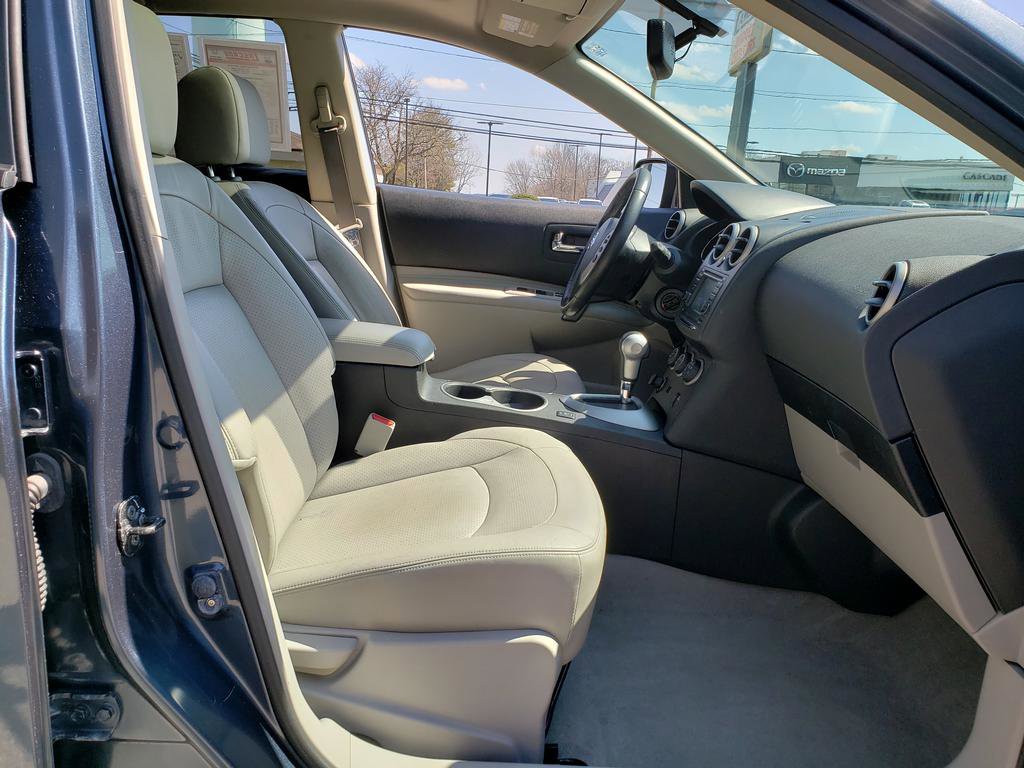 Used 2012 Nissan Rogue SL image 18