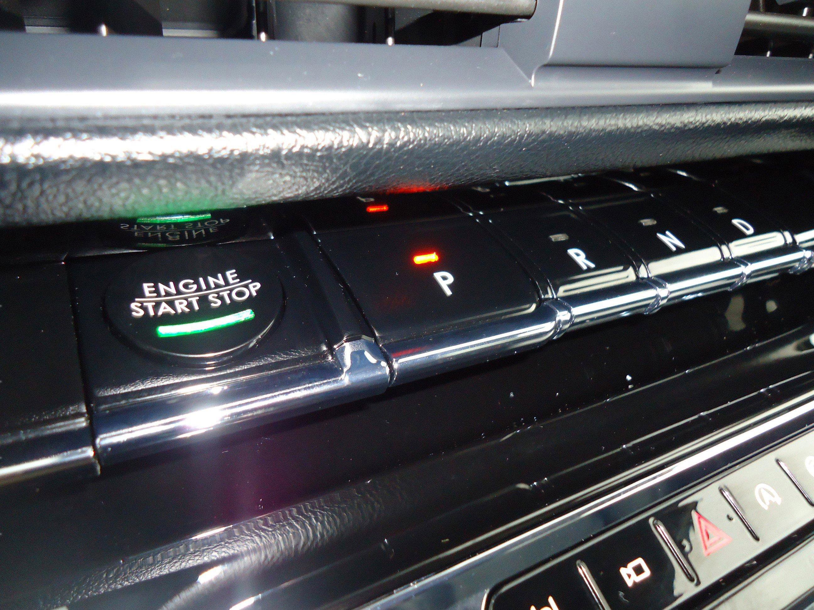 Used 2025 Lincoln Corsair AWD w/ Equipment Group 101A image 24