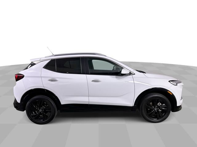 Used 2024 Buick Encore GX Sport Touring image 9