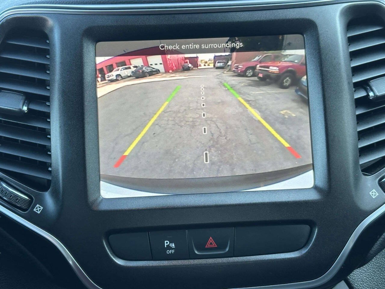 Used 2019 Jeep Cherokee Trailhawk w/ Cold Weather Group AWD/4WD image 35