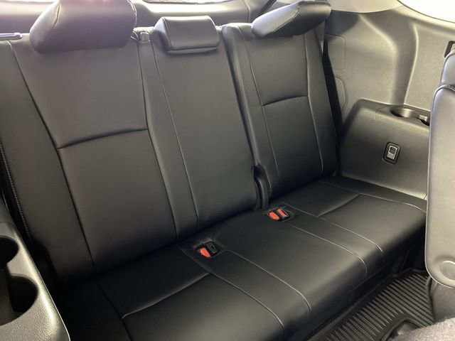 Used 2025 Toyota Highlander Platinum AWD/4WD image 12