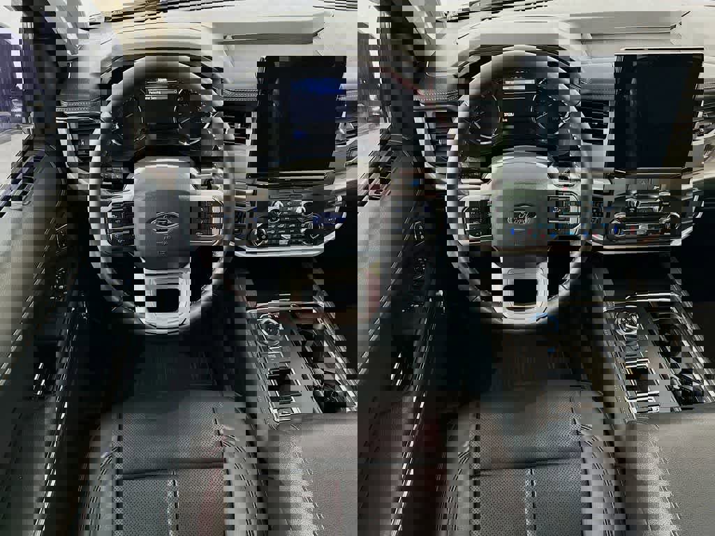 Certified 2022 Ford Expedition XLT image 10